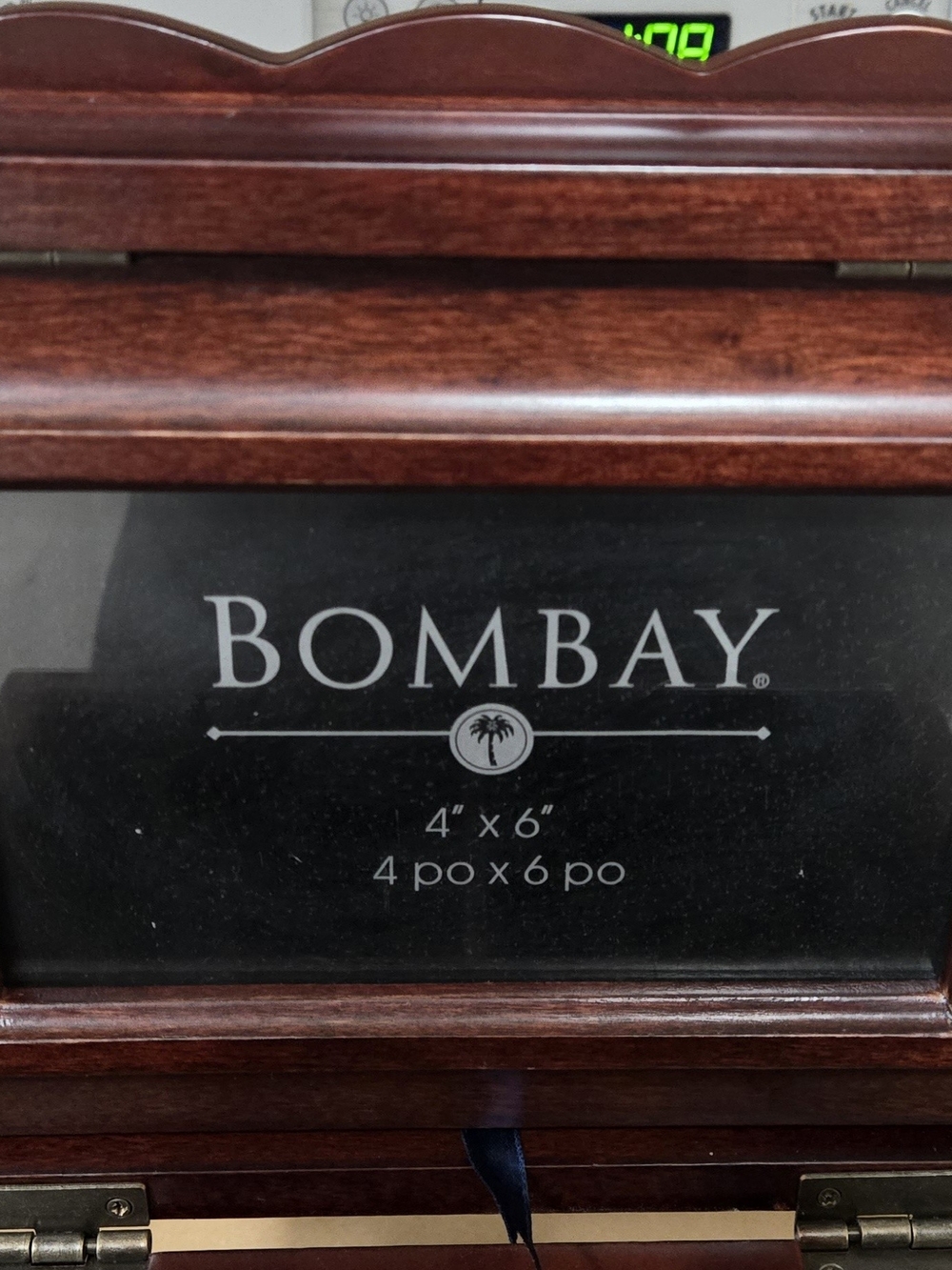 Vintage Bombay Wood Photo Frame in Rich Mahogany